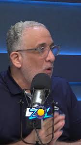 Renuncia de Luis Ernesto Camilo del PRM