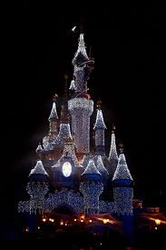 The Magic Of Disney Christmas In Disneyland Resort Paris Christmas In Paris Disneyland Paris Paris Resorts