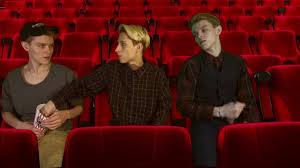 电影院大厅。团体性别。3Some 2顶1个底部