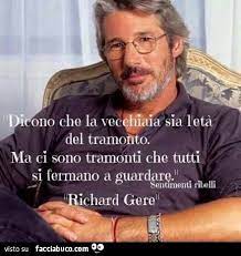 Frasi divertenti sarcastiche o autoironiche da raccontare agli amici da usare come stati divertenti per facebook o. 715wkwenqa Dicono Che La Vecchiaia Sia L Eta Del Tramonto Ma Ci Sono Tramonti Che Tutti Si B Jpg 432 Citazioni Sagge Citazioni Divertenti Citazioni Edificanti