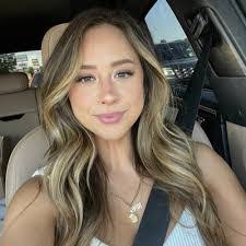 Mckenzie Benton's Instagram, Twitter & Facebook