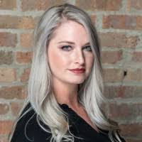 Leah Skinner's Instagram, Twitter & Facebook