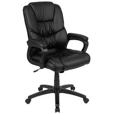 The aluminum alloy base ensures that the chair can handle a maximum sitter of 400 lbs. Flash Furniture Leathersoft Swivel Office Chair Big Tall 400 Lb R Staples Ca
