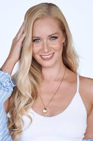 Lucy Kent's Instagram, Twitter & Facebook