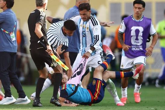 FIFA investigará accionar violento de los jugadores argentinos tras la final  del Mundial | Agencia Andina