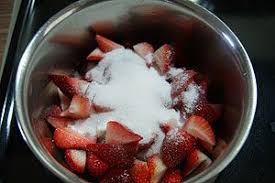Vanilla Panna Cotta With Strawberry Sauce Without Gelatin Recipe Panna Cotta Strawberry Panna Cotta Vanilla Panna Cotta