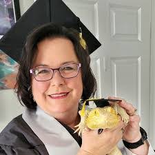 Elizabeth Danforth's Instagram, Twitter & Facebook