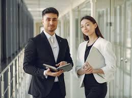 Financial analysts play a crucial role in the functioning of an organisation. Senior Financial Analyst Job Description