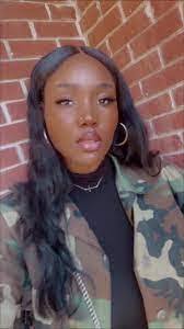 Alisha Moen's Instagram, Twitter & Facebook