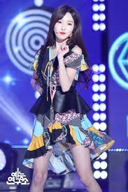 Yuju Kpop Kdrama Bts Exo Kpoparmy Kpop Girls Korean Girl Groups Event Outfit