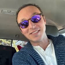 Morning folks! Super 💪🏼 to announce I've joined Octagos Health, Inc.  starting today as Director, Product Strategy. The deluge of patient data is  real. Solutions are real too. Stay tuned. Rock on… |