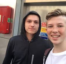 tom holland (@quacksonman)
