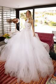 Tina Valerdi Brautmoden Brautkleider Hochzeitskleider Abendkleider Balayi
