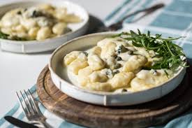 Crema di mascarpone™ this exclusive version has a little sweeter flavor than our classic variety and a more textured and whipped body. Ricetta Gnocchi Con Crema Di Gorgonzola Iltarantino It