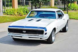 The wing mirrors are modern, unlike so many restomod camaros. Pin By Monty Stratton On The Jegs Show Park It Here Chevy Muscle Cars Classic Cars Muscle Camaro