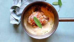 Der Samstags Oder Sonntagsbraten Von Unserer Kochin Verena Lugert Ist Eine Bayerisch Franzosische Kombination Schweinebraten Schweinebraten Rezept Essen Ideen