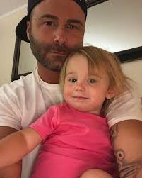 Friday night turn up. I'm in my dining room with an instrumental