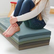 Plufsig Gymnastikmatte Kan Foldes Sammen Bla Ikea Gymnastik Ikea Motorische Fahigkeiten