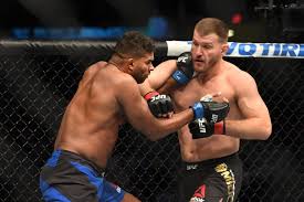 Miocic works as a firefighter and paramedic in oakwood and valley view, ohio. Stipe Miochich Nokautiroval Alistara Overima Video Eagles Fc