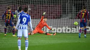 El equipo de koeman mejora de forma ostensible y se impone con goles de alba y de jong. Bdc8ktpdovixum