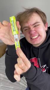 SNAPPY GUM PRANK 😂😱