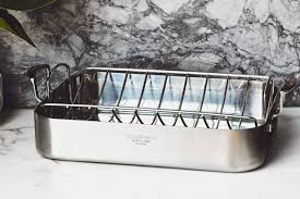 The Best Roasting Pan No Matter How Often You Entertain Roasting Pan Turkey Roasting Pan Epicurious