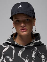 CAPPELLO CON VISIERA JORDAN UNISEX NERO