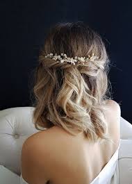 Medium Length Wedding Hairstyle For 2020 Brides In 2020 Wedding Hairstyles For Long Hair Wedding Hair Down Wedding Hairstyles With Veil