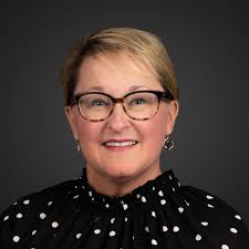 Tracy Skinner's Instagram, Twitter & Facebook