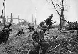 Stalingrad: The German Sixth Army Shifts It's Focus to the Factory District  | The Globe at War