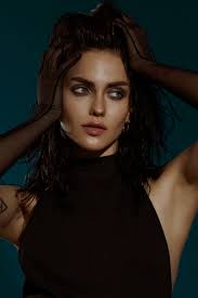 Queens of Christmas (2024)