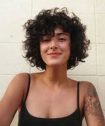 Celebrities such as meg ryan, alia shawkat, selenis leyva, audrey tautou, ruth. Sensational Short Curly Hairstyles 2020 That Will Brighten Your Day Trendy Hairstyles Hair Styles Messy Bob Hairstyles Curly Hair Styles
