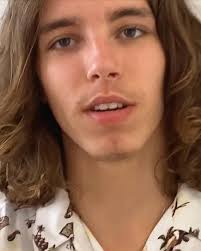 19 ! 🤍 🐯 I've now known the world with you sidekick longer than without  you. 19 when I had you, 19 blissful years with you ❤️ Sonnet 19: Devouring  Time, blunt