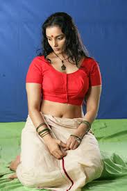 Swetha Menon Spicy Stills in Ragile Kasi or Kayam Malayalam | Jhakkaz