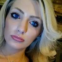 Julie Arens's Instagram, Twitter & Facebook