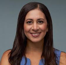 Elizabeth Diver's Instagram, Twitter & Facebook