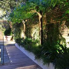 Fantastic Courtyard Garden Lighting Beautiful Gardens Courtyard Garden Backyard