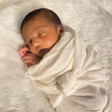 Elsa Tom (@elsaissactom) • Instagram photos and videos