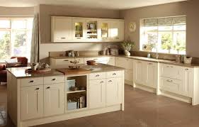 Off White Shaker Kitchen Cabinets Great Cream Shaker Kitchen Cabinets About Remodel House Inte Shaker Style Kitchen Cabinets Beige Kitchen White Shaker Kitchen