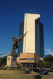Edificio de la corte de justicia llamado el palacio de justicia, que es el edificio más alto de santa cruz de bolivia. Santa Cruz De La Sierra Palacio Justicia Mapio Net