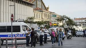 Attaque au couteau a marseille. Attaque Au Couteau A Marseille L Un Des Tunisiens Arretes En Suisse Est Un Frere Du Tueur Le Soir