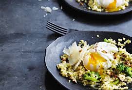 Gersten Risotto Mit Brokkoli Und Pochiertem Ei Frisch Gekocht Rezept Frisch Gekocht Gerste Rezept Risotto