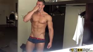 Jock with muscles everywhere jacks his cock until cumshot - XNXX.COM