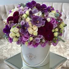 Online flower shop and flower arrangements based in los angeles. Violet Elegance Jlf Los Angeles Florist Fresh Flowers Arrangements Same Day Flower Delivery Luxury Flower Arrangement