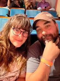 Liz Griswold's Instagram, Twitter & Facebook