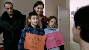 Regarder une famille formidable en streaming hd gratuit sans illimité, profitez des épisodes de une famille formidable saison 15 streaming sur voirfilms. Une Famille Formidable Les Intrigues Les Plus Folles De La Serie De Tf1 Allocine