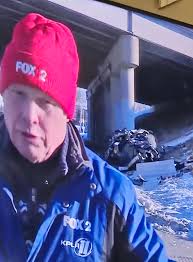 Stuck in traffic at Highway 44 at Antire.