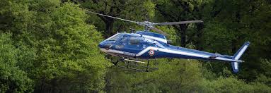 Un enfant de 12 ans à trottinette fauché par une voiture qui prend la fuite le conducteur du véhicule qui a percuté l'adolescent après avoir grillé un feu rouge ne s'est pas. Pres De Thouars Une Folle Course Poursuite Nocturne Apres Un Vol De Voiture A Saint Varent