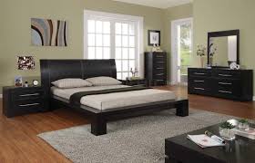 Wood bedroom sets are always a beautiful choice and are available in a range of finishes. Modern 5 Piece Bedroom Set Berlin Espresso
