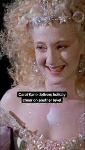 Commander Pelia 🤝 Christmas Present, Carol Kane Playing Ancient Beings  That Teach Hard Lessons, 🏔️🎞️: Scrooged